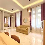 布达城堡链子桥公寓民宿 Appartamento