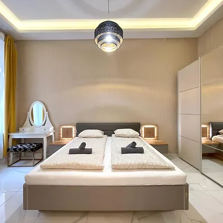 Apartament 布达城堡链子桥公寓民宿 *