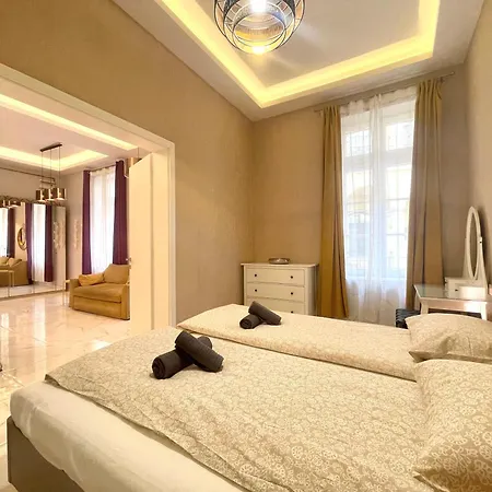 布达城堡链子桥公寓民宿 * Будапешт