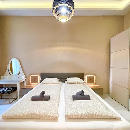 布达城堡链子桥公寓民宿 *