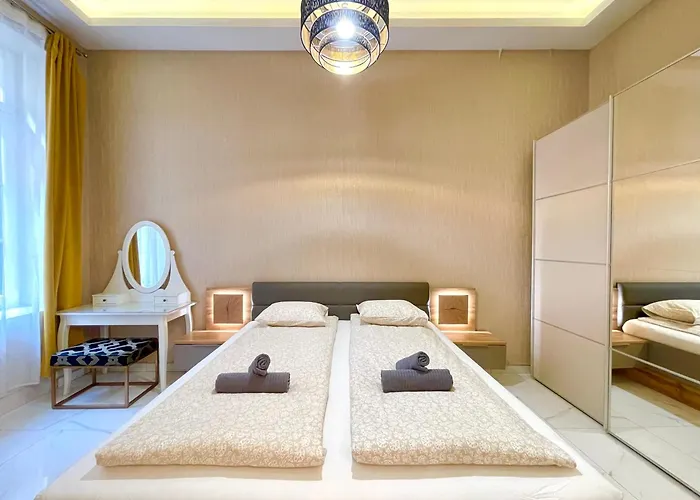 布达城堡链子桥公寓民宿 *