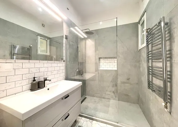 布达城堡链子桥公寓民宿 Apartment *